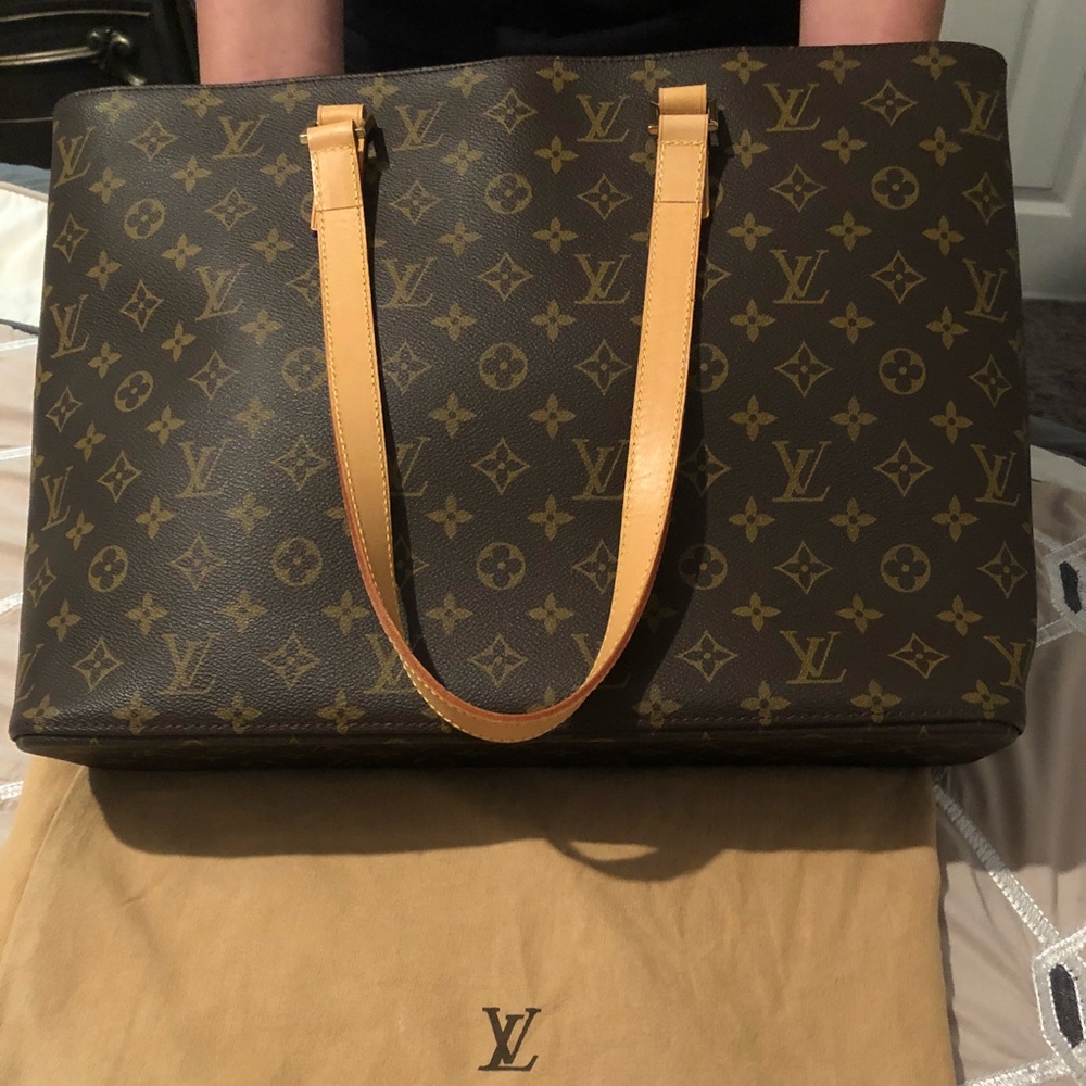Authentic Louis Vuitton Luco ❌🚫❌sold